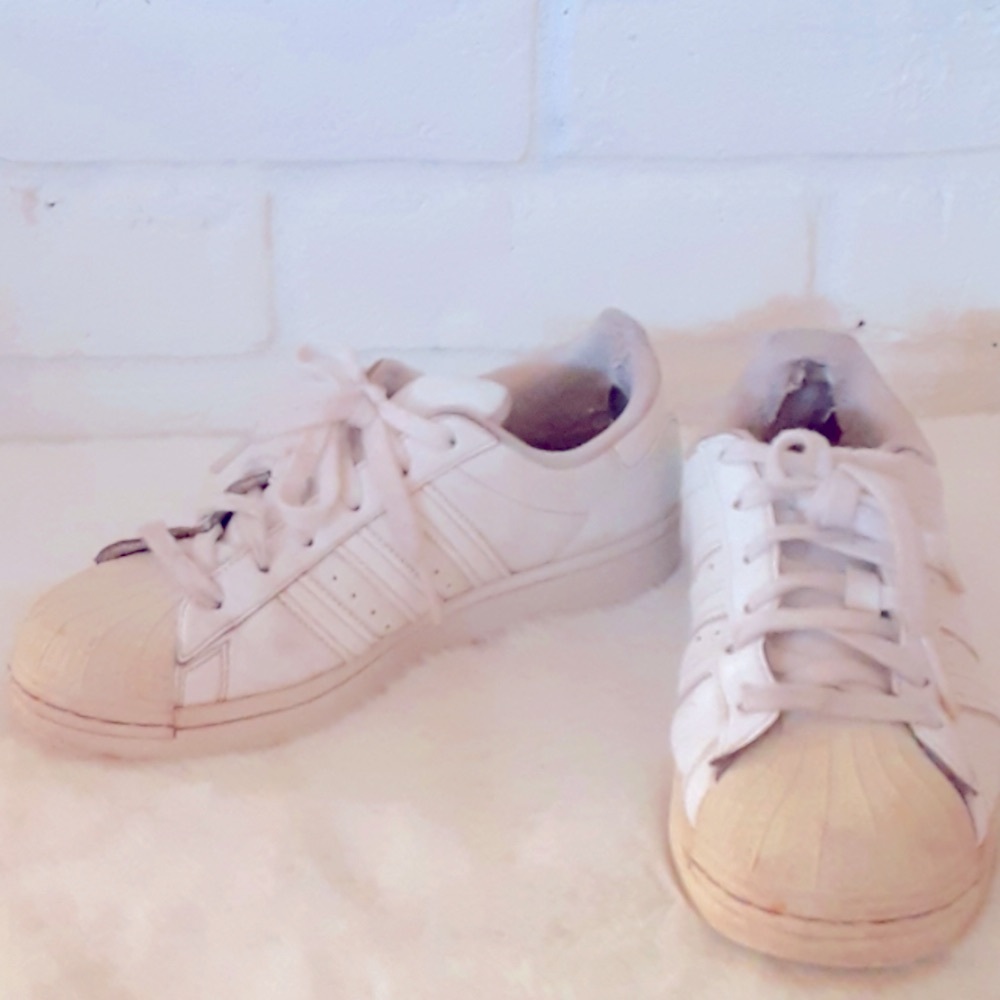 ADIDAS SHELL TOE SUPERSTAR SNEAKERS | WOMEN'S 8 MENS 6.5| WHITE ON off white - Picture 6 of 8